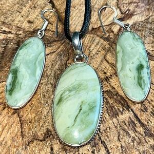 Green Larsonite Pendant & Earrings Set